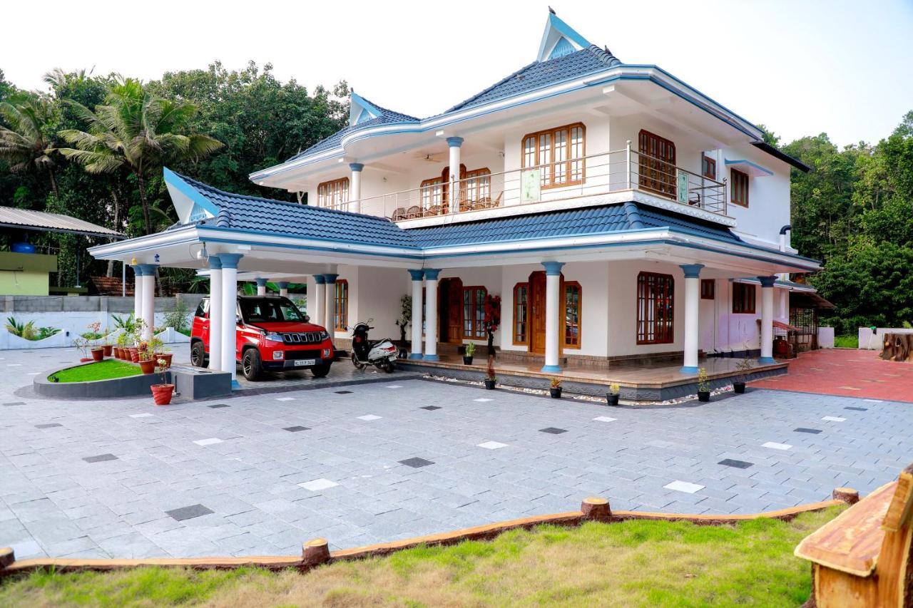 Gilead Holliday Hotel Tamarakulam Exterior photo