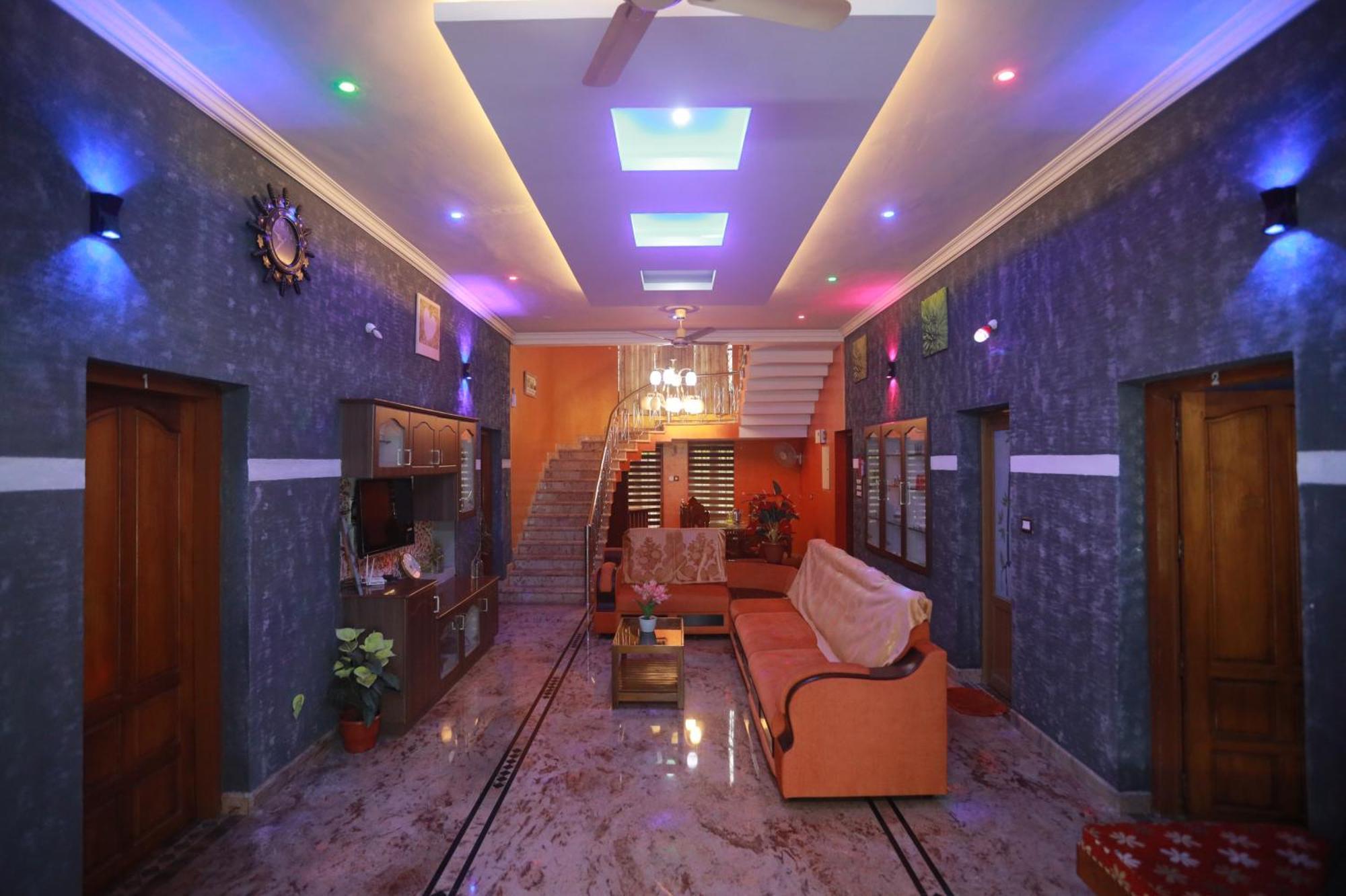 Gilead Holliday Hotel Tamarakulam Exterior photo