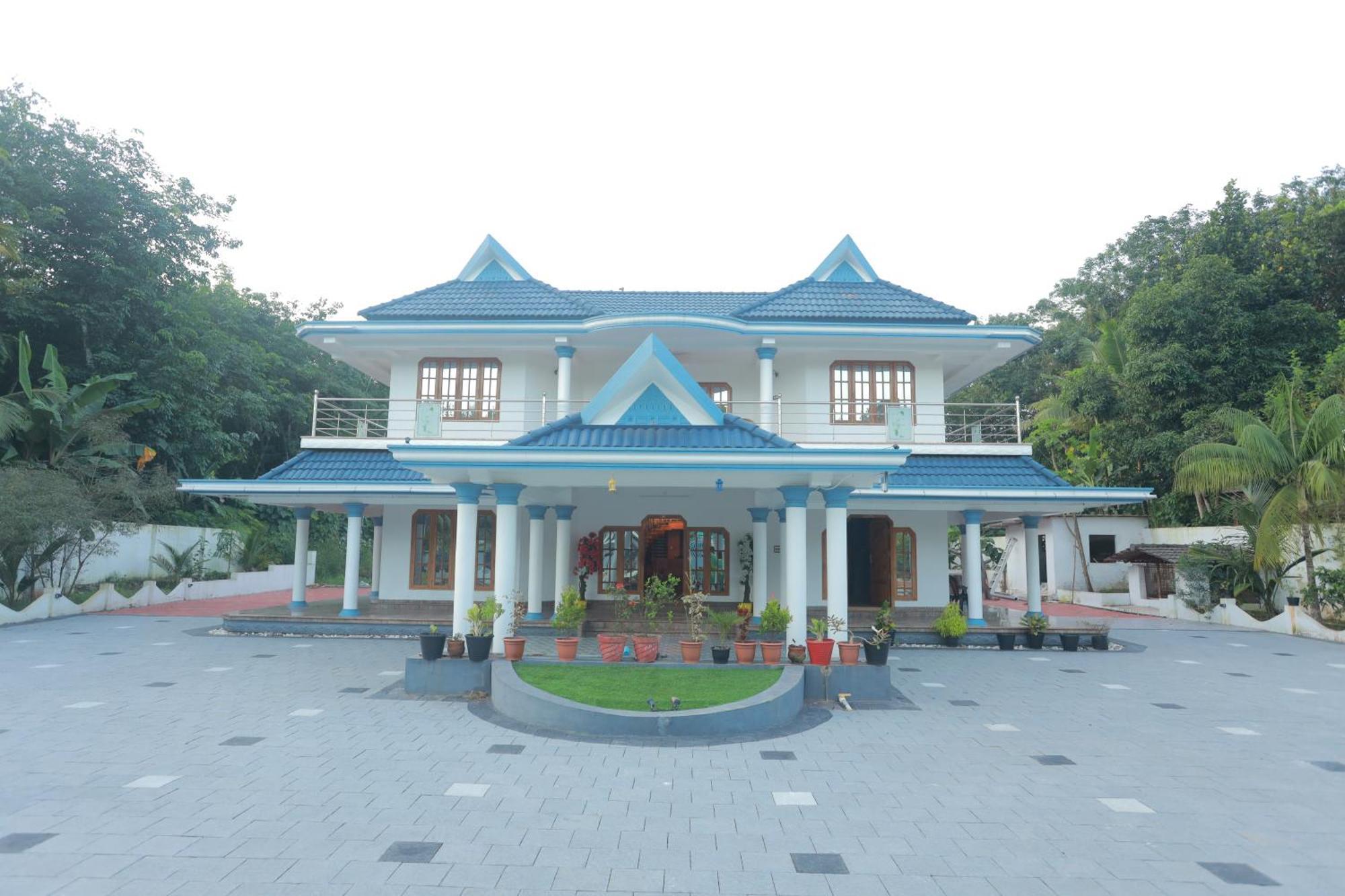 Gilead Holliday Hotel Tamarakulam Exterior photo