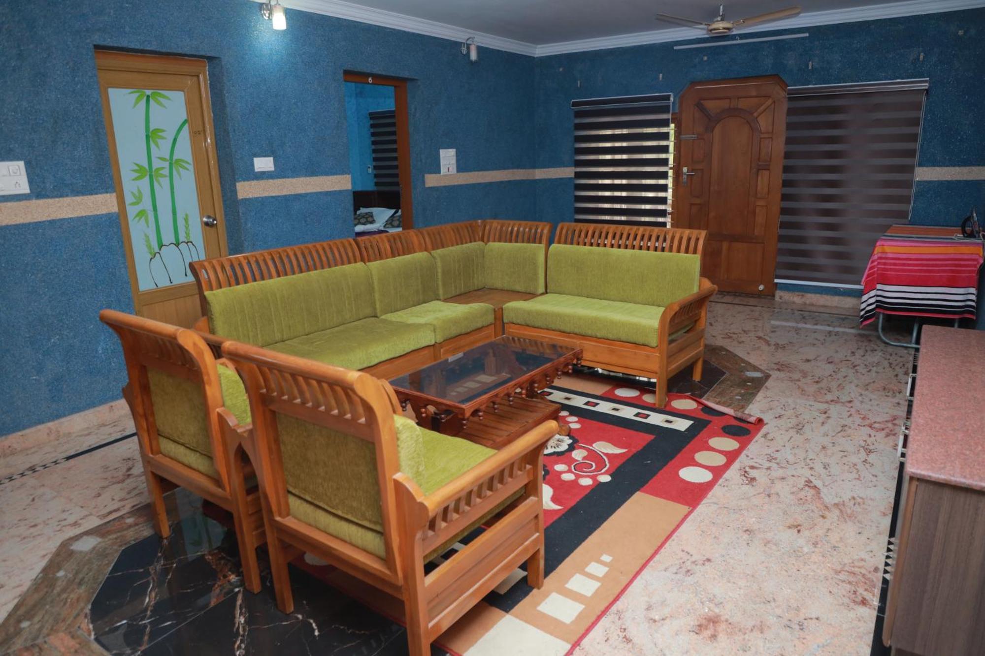 Gilead Holliday Hotel Tamarakulam Exterior photo