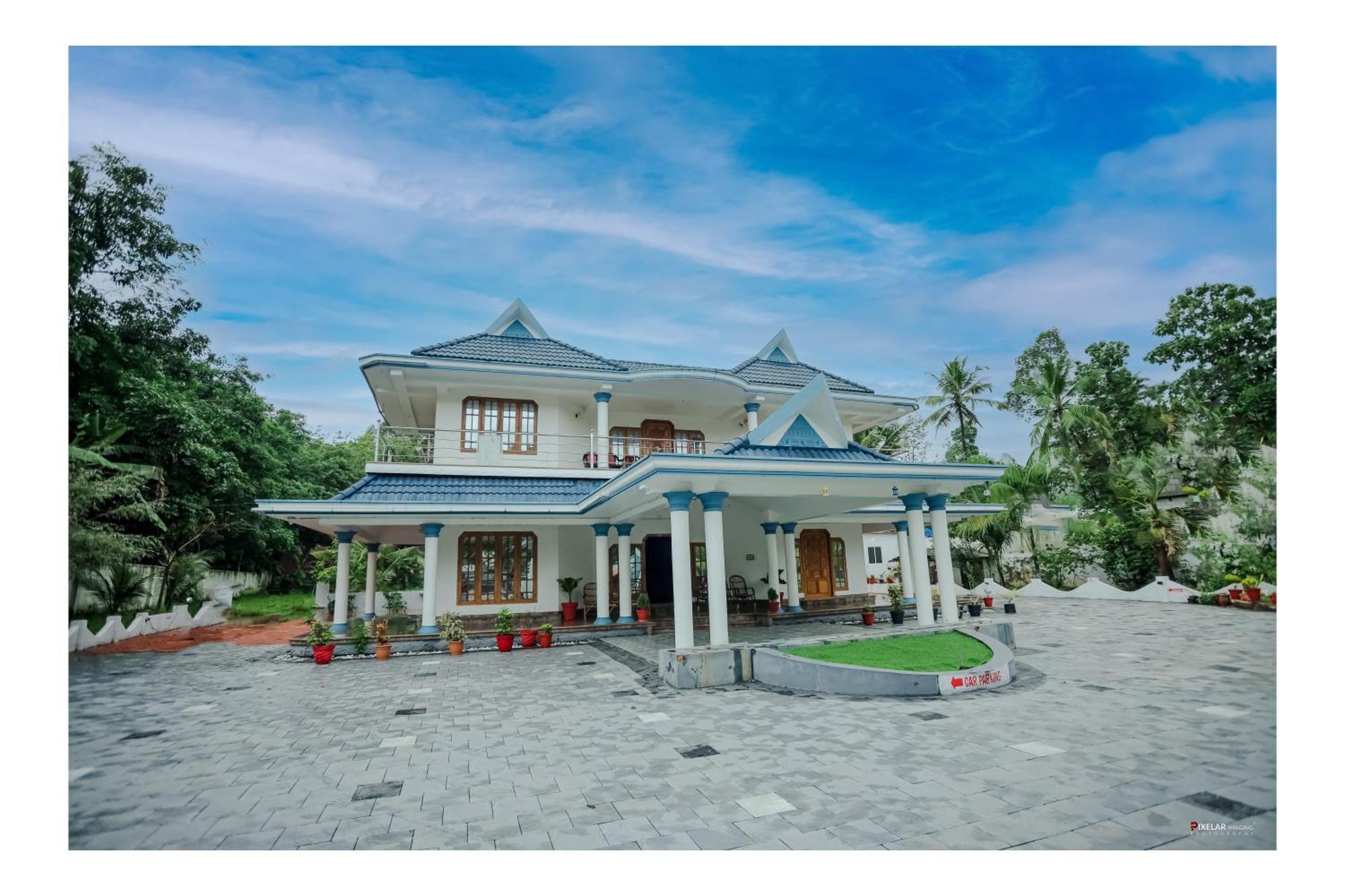 Gilead Holliday Hotel Tamarakulam Exterior photo