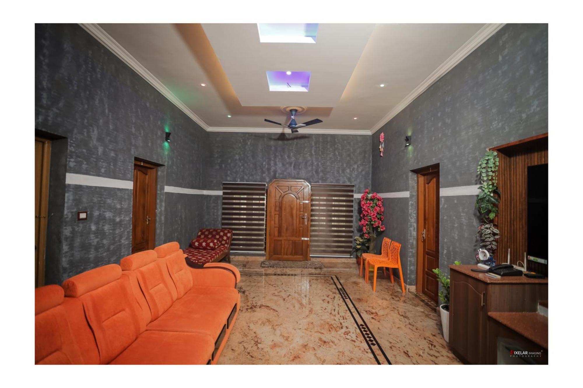 Gilead Holliday Hotel Tamarakulam Exterior photo